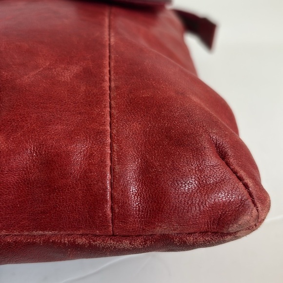 Fossil genuine reddish leather distressed crossbody purse zip close front pocket - Picture 5 of 16